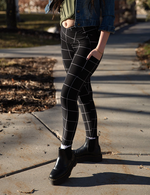 SA Black Windowpane Cross Waistband Pocket Leggings