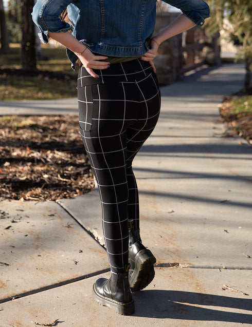 SA Black Windowpane Cross Waistband Pocket Leggings