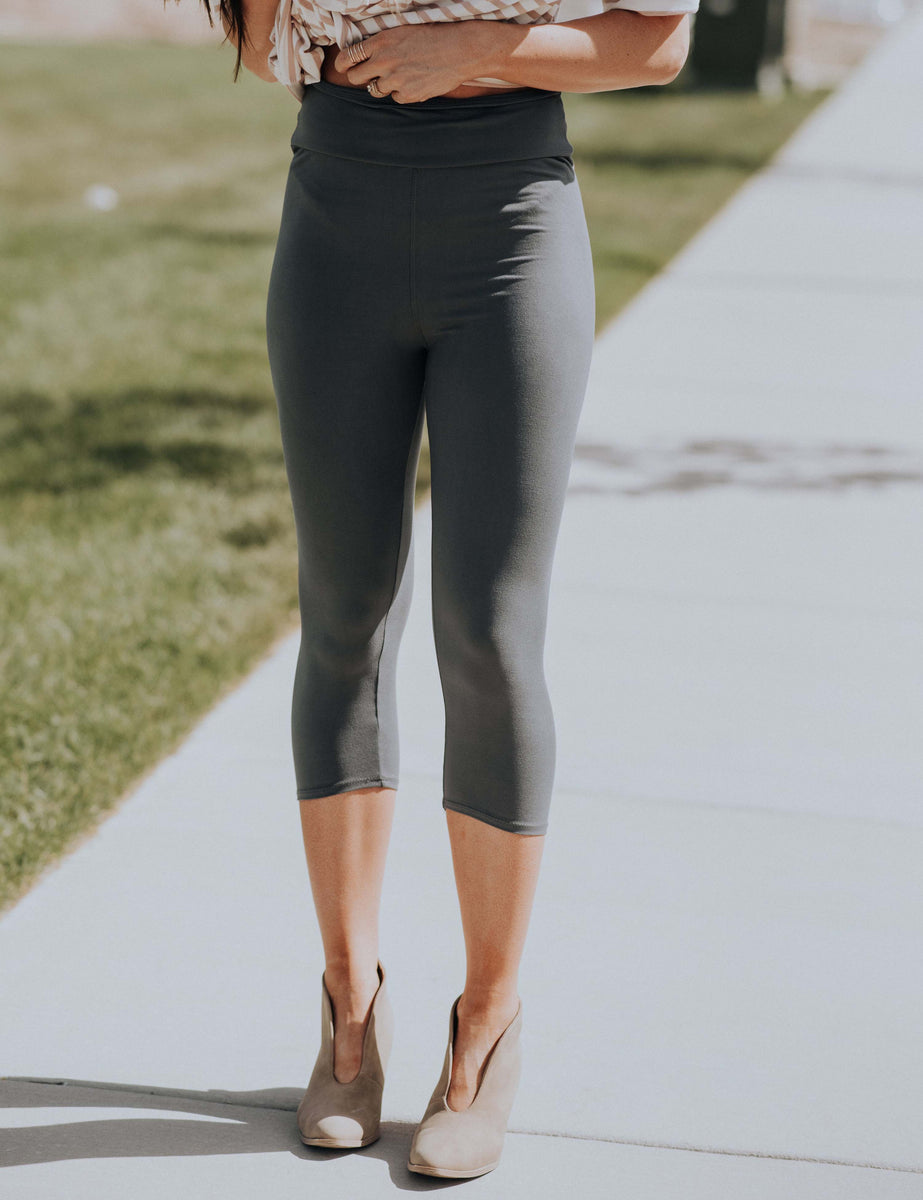 Women's Cotton Soft Capri Leggings Activewear, Charcoal Grey-S, 1 Pack