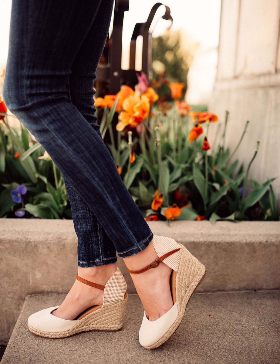 simply be wedges