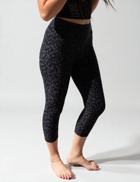 SA Exclusive Black Panther Capri Leggings