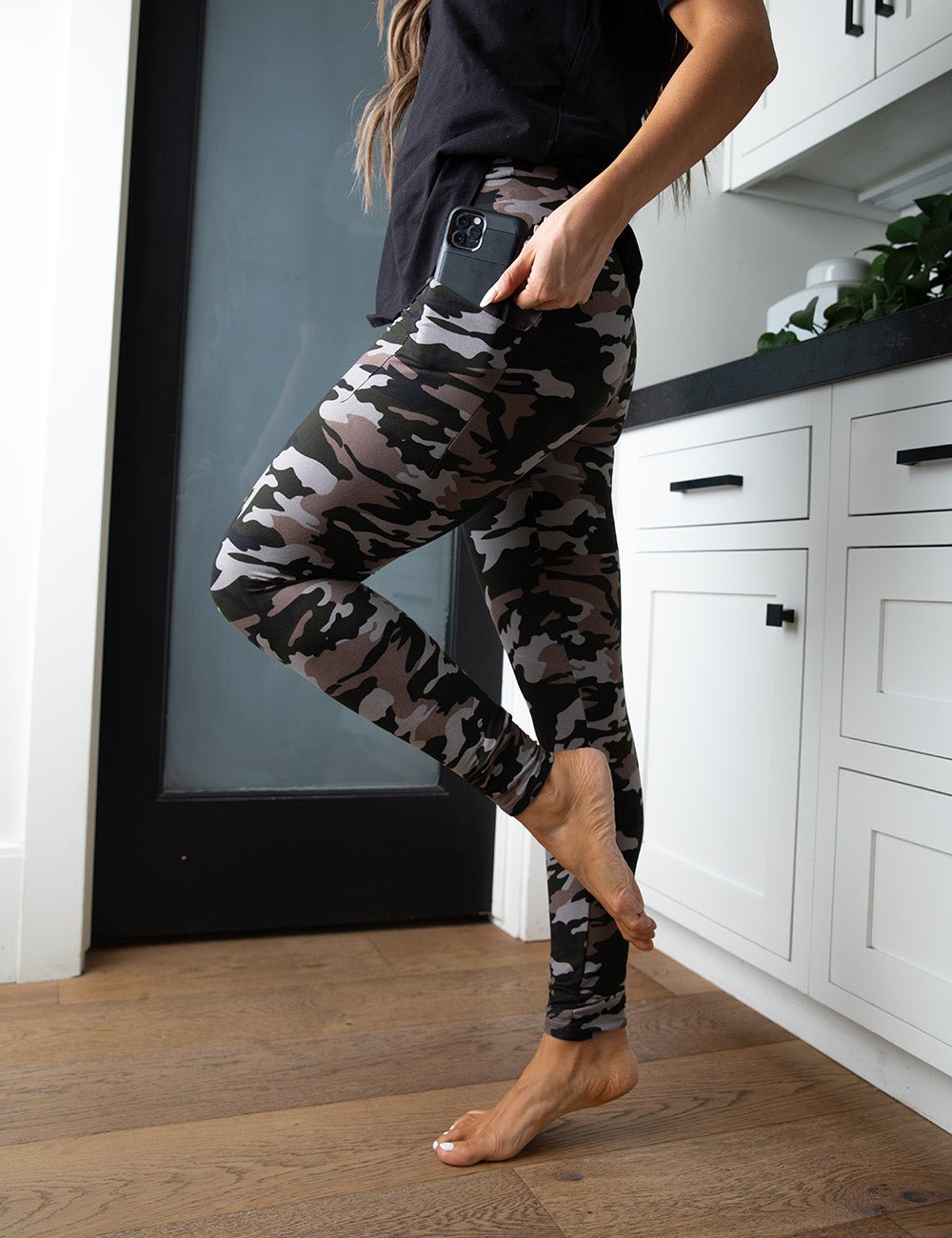 Women's Green Seamless Camo Activewear Leggings | Ally Fashion