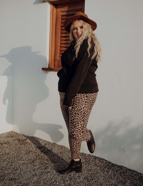 SA Exclusive Sassy Tan and Black Leopard Capri Leggings – SimpleAddiction
