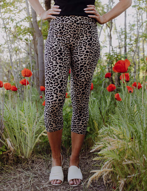 SA Exclusive Sassy Tan Leopard Capri Pocket Leggings