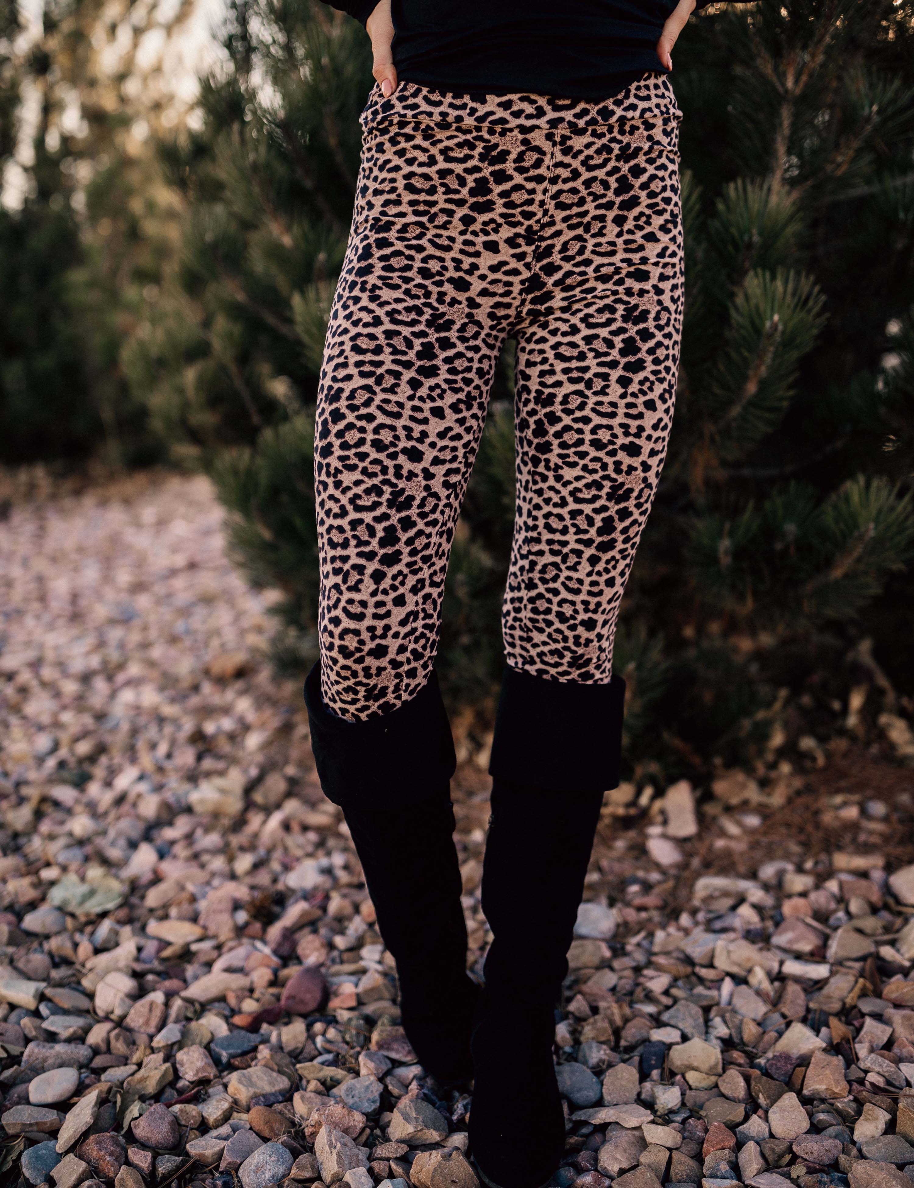 SA Exclusive Sassy Tan Leopard Capri Pocket Leggings – SimpleAddiction